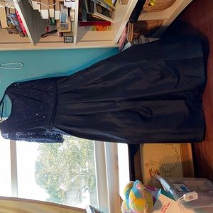 16w Jessica Howard gown, worn once. Navy blue with sheer lace sleeve